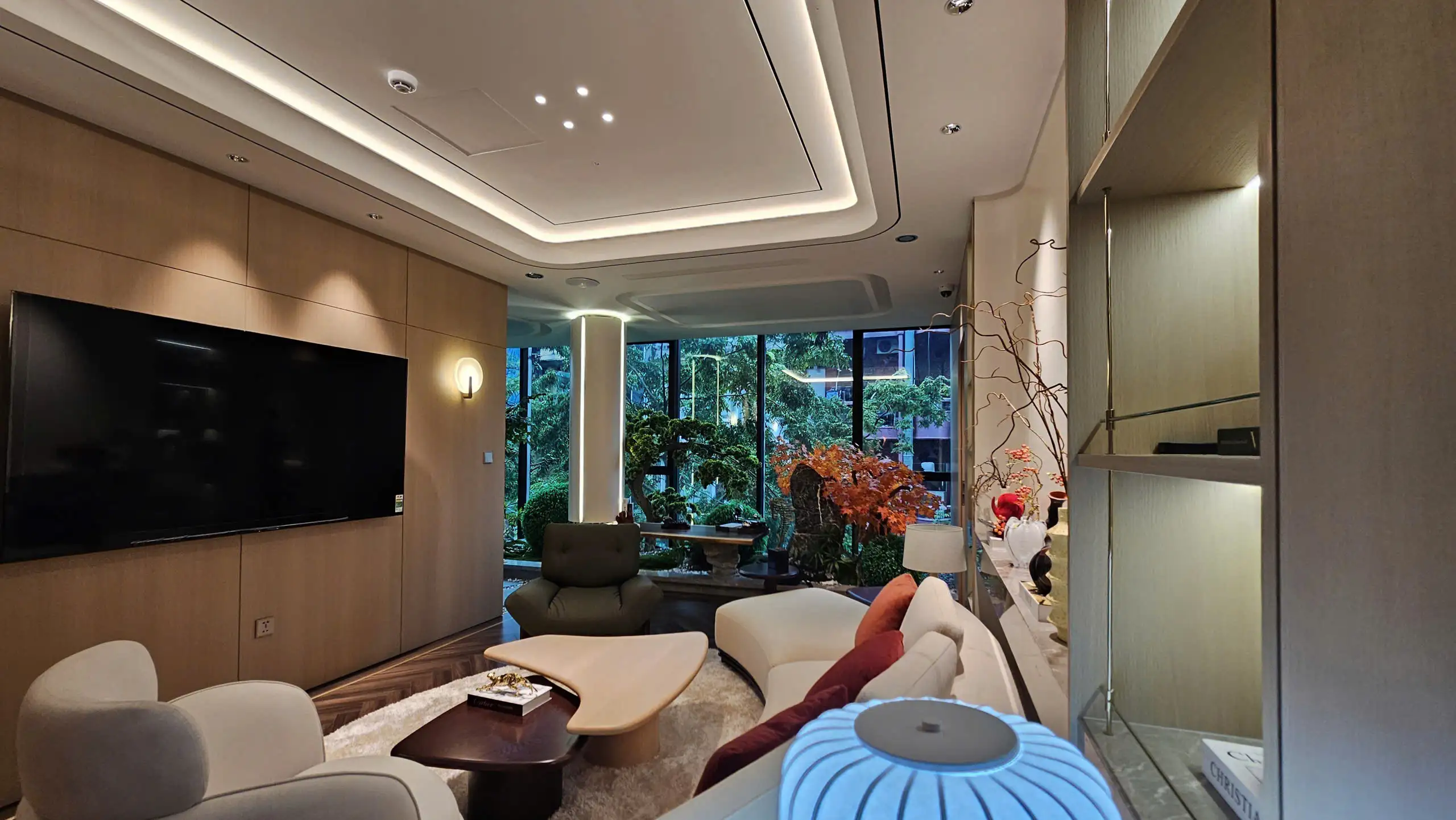 ERV phù hợp hơn nếu căn hộ kín, ít mở cửa và cần hỗ trợ cân bằng nhiệt – ẩm